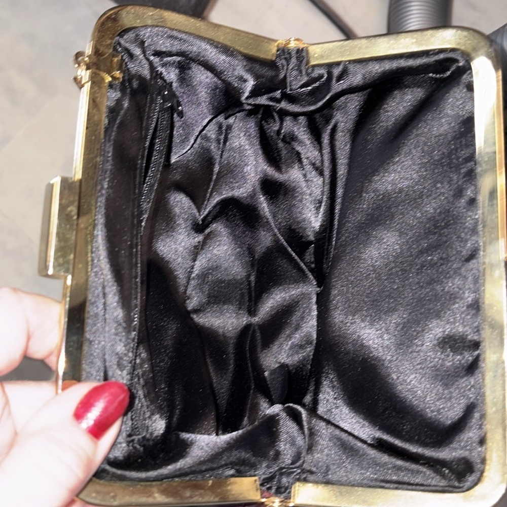 Revlon Flair Clutch shoulder bag NWT holiday / evening bag Padded Taffeta Red - Picture 15 of 15